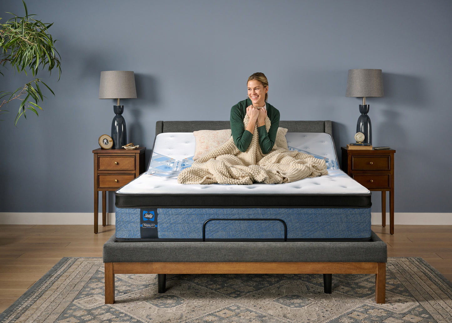 Sealy 1200s Iris Euro Top Posturepedic Plus -Firm 12"
